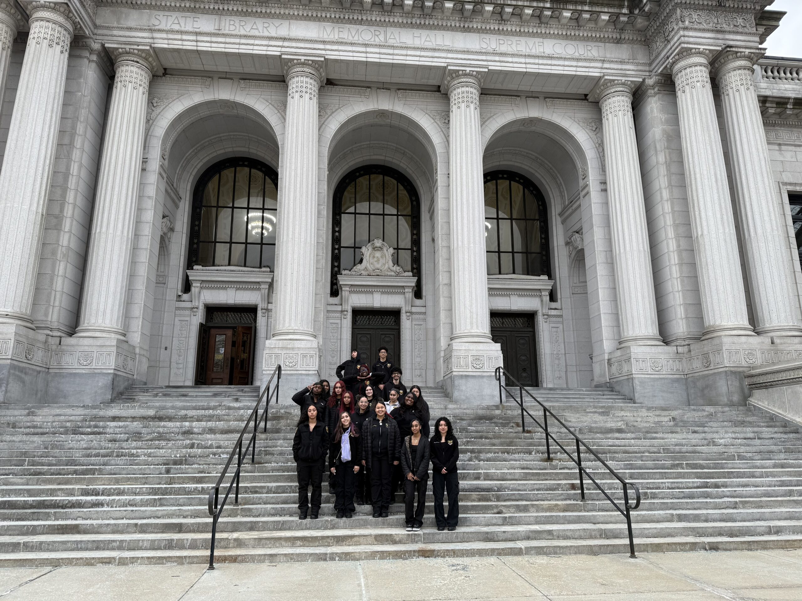 CJPS Students at the Connecticut Supreme Court